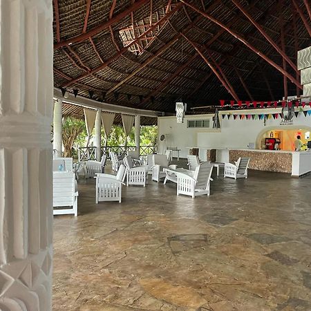 Twiga Beach Resort Watamu Bagian luar foto