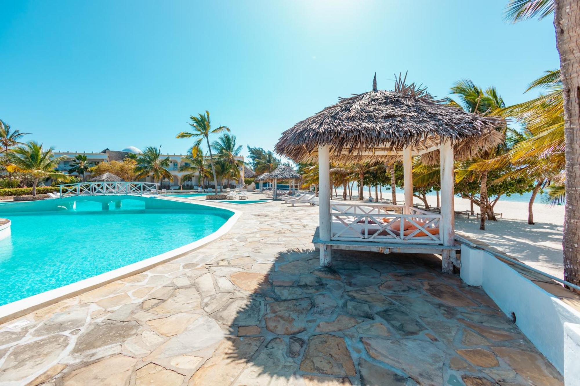 Twiga Beach Resort Watamu Bagian luar foto