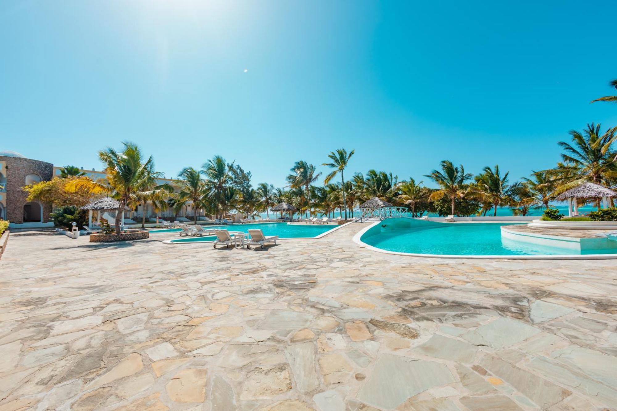 Twiga Beach Resort Watamu Bagian luar foto