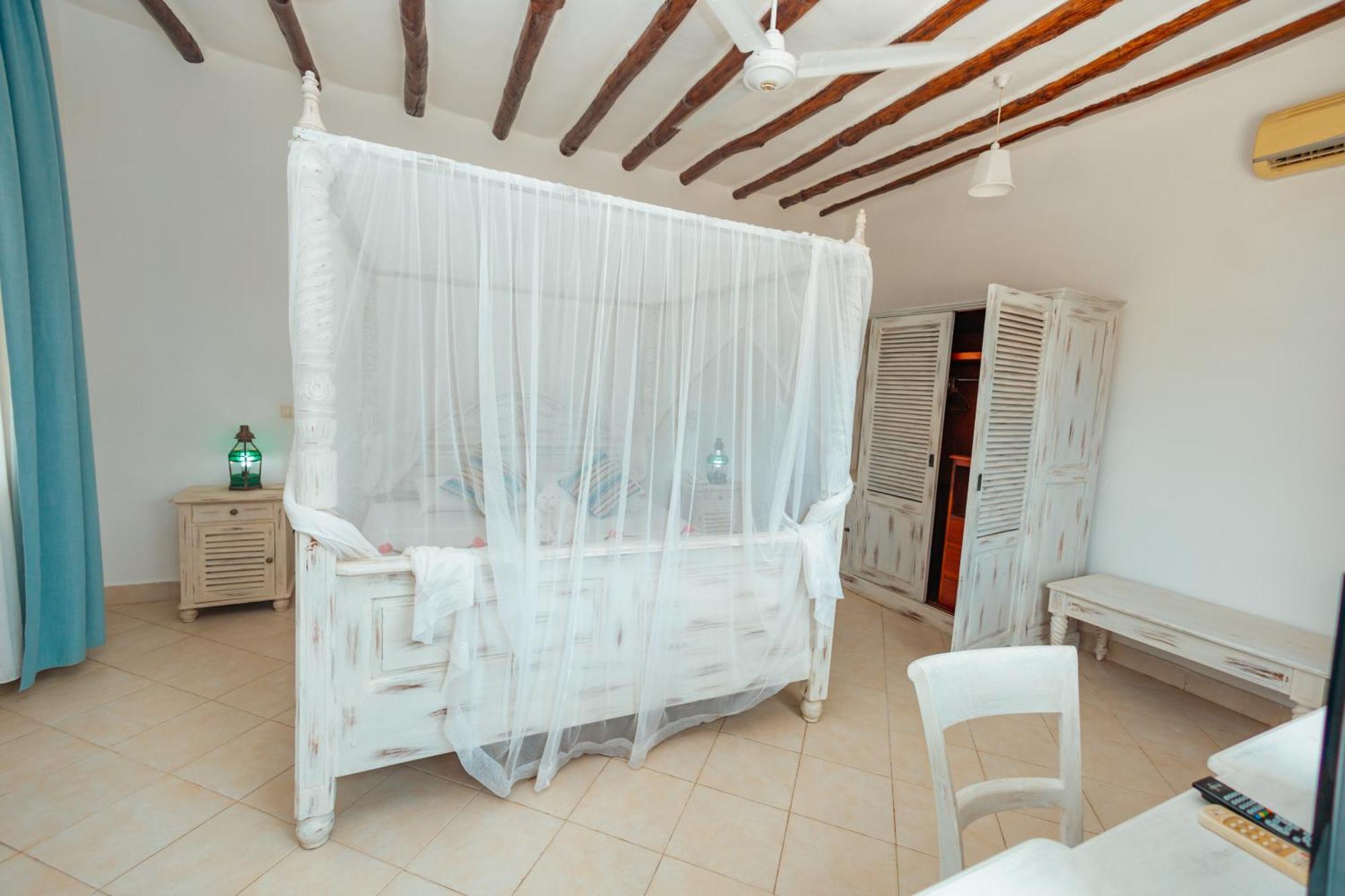 Twiga Beach Resort Watamu Bagian luar foto