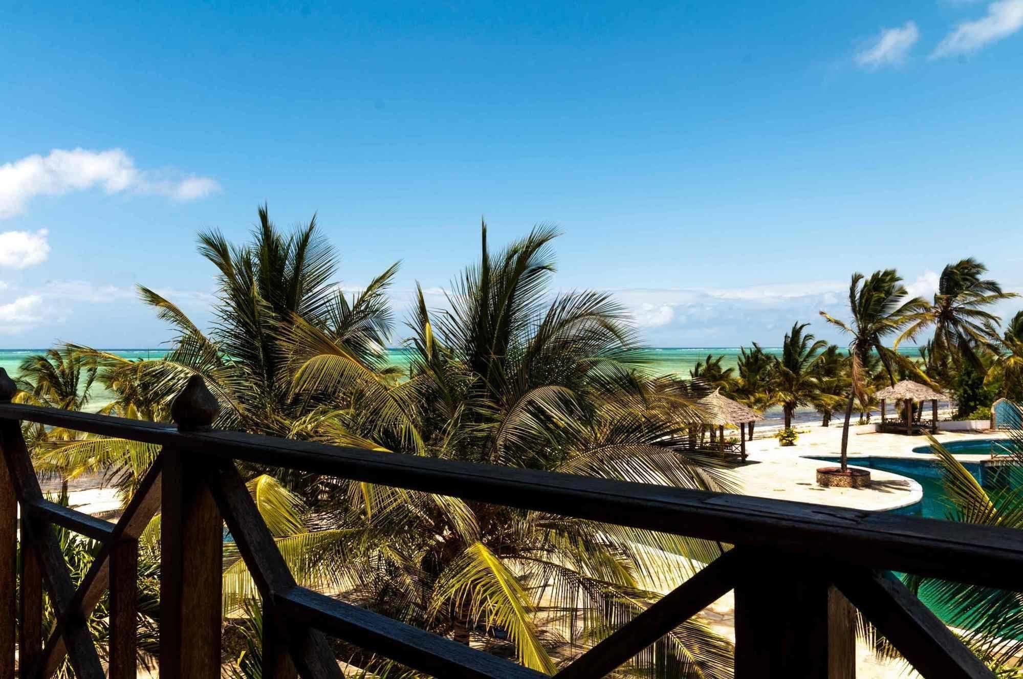 Twiga Beach Resort Watamu Bagian luar foto